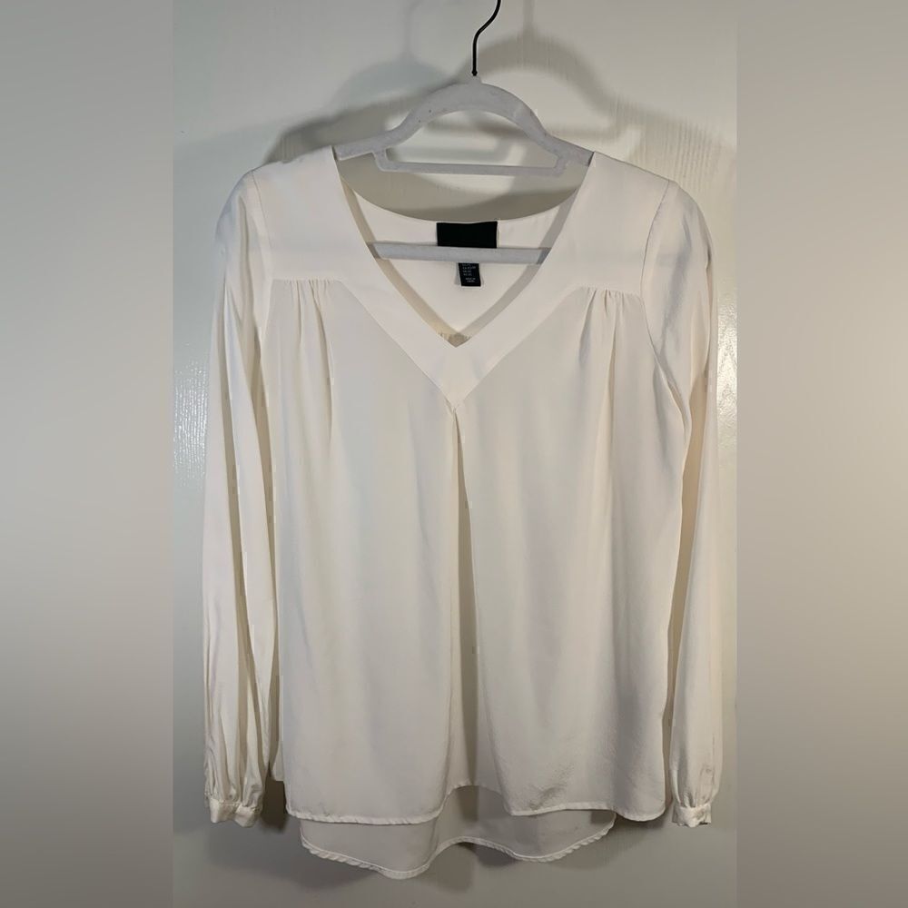 Cynthia Rowley EUC cream 100% silk v-neck long sleeve sheer blouse Size XS